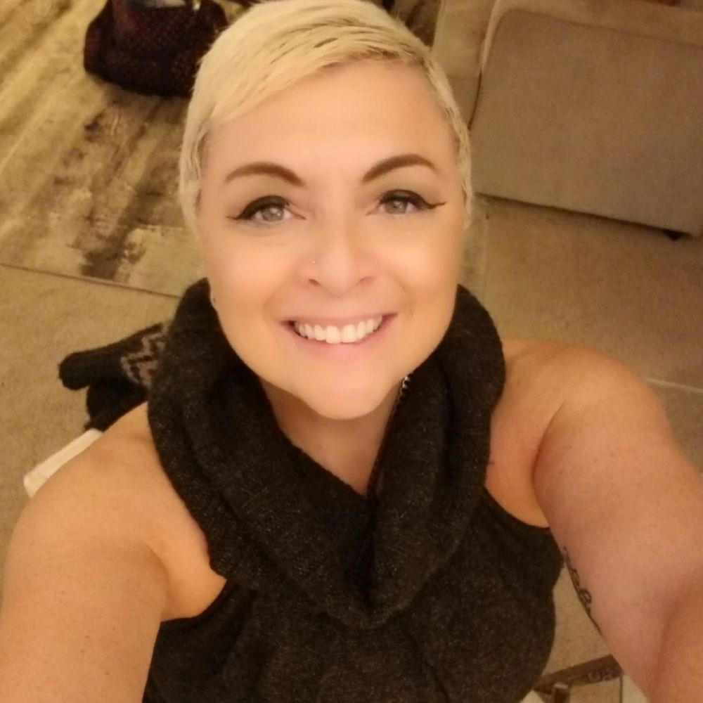Meet your Posher, Sharlene